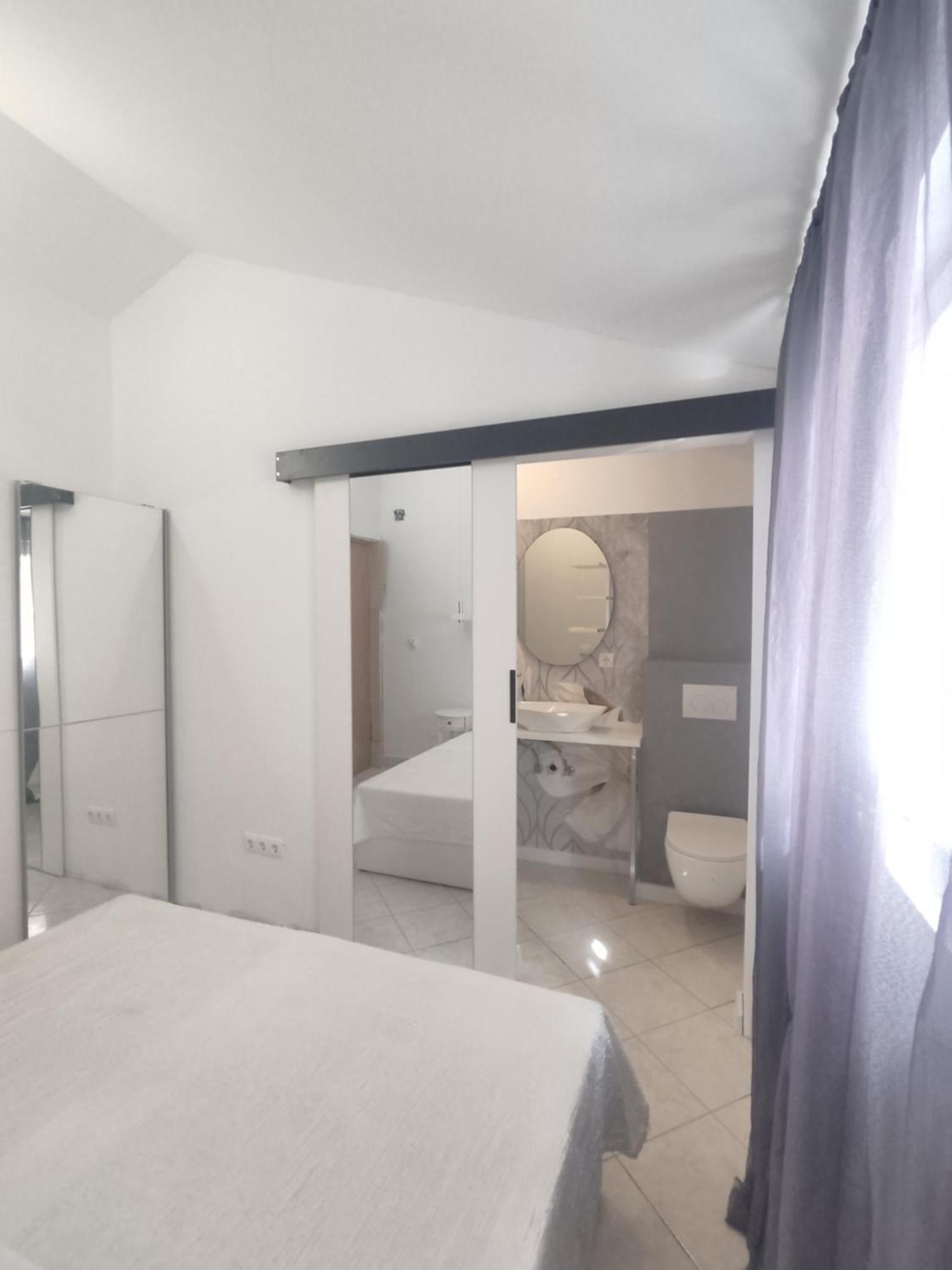 Apartments Villa Dalmatina Vodice Exterior foto