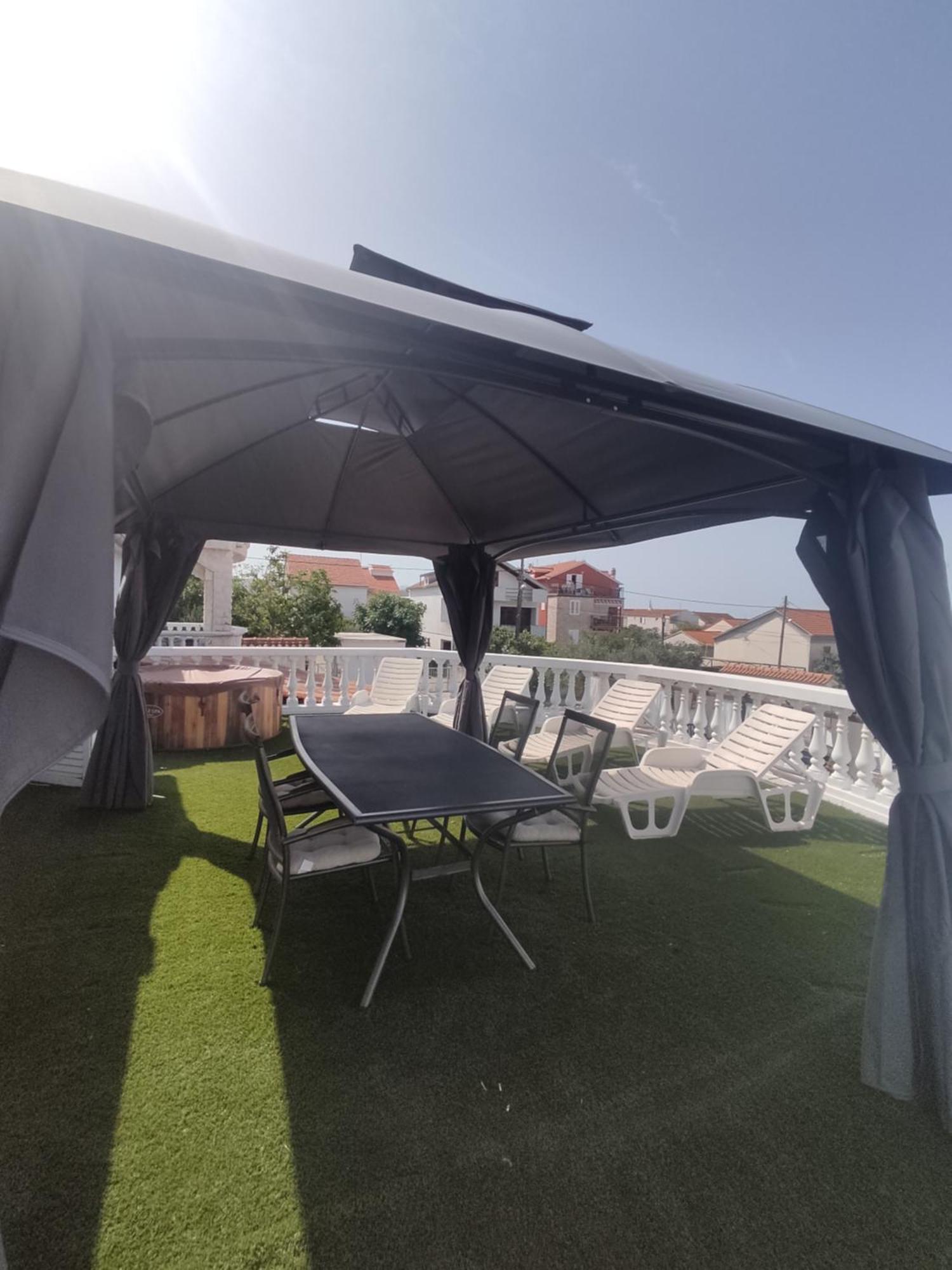 Apartments Villa Dalmatina Vodice Cameră foto