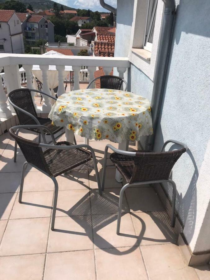 Apartments Villa Dalmatina Vodice Exterior foto